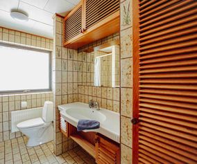 Begonia Wohnung - Toilette und Badezimmer